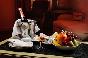 1 Flasche Champagner BEST WESTERN PLUS Hotel Erb