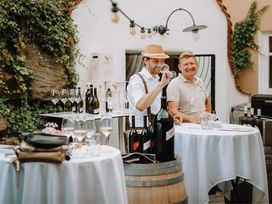 Silvester mit Galadinner & Live-Musik im Burgenland