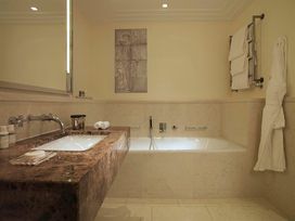 2 Tage Erholung und Luxus in der Landeshauptstadt