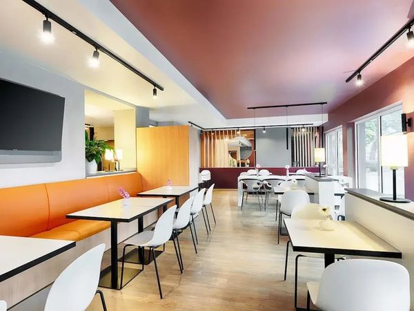 6 Tage Urlaub mit Frühstück im B&B Hotel Wiesbaden-Hbf B&B Hotel Wiesbaden-Hbf, Hessen inkl. Frühstück
