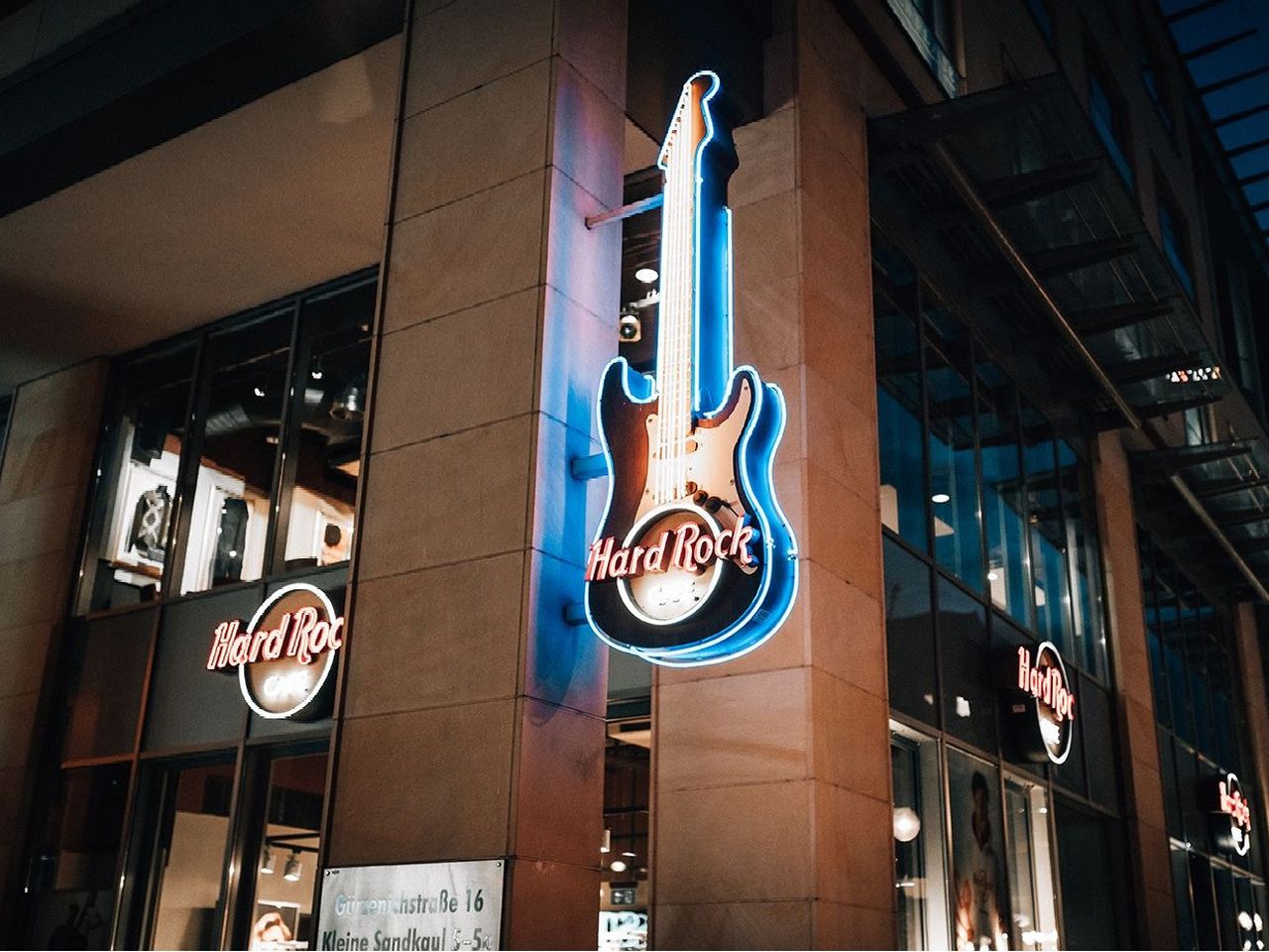 Rock your day at the Hard Rock Café / 2 Nächte