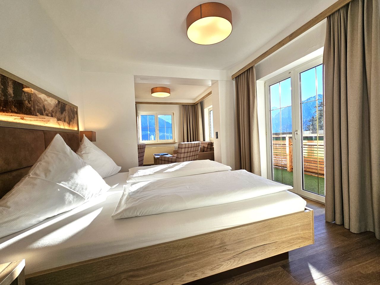 Apartment mit Ost-Süd-Panoramabalkon