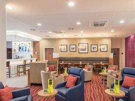2 Tage im Hampton By Hilton Hamburg mit Frühstück