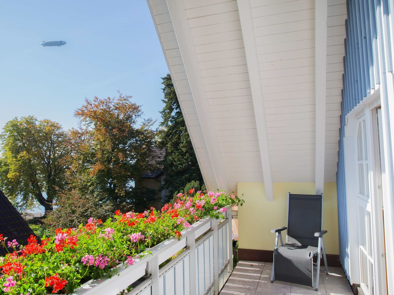 Juniorsuite mit Balkon und seitlichem Seeblick