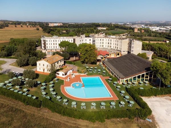Zwischen Berg & Meer: 4 Tage Erholung bei Ancona in Jesi, Marken inkl. Frühstück