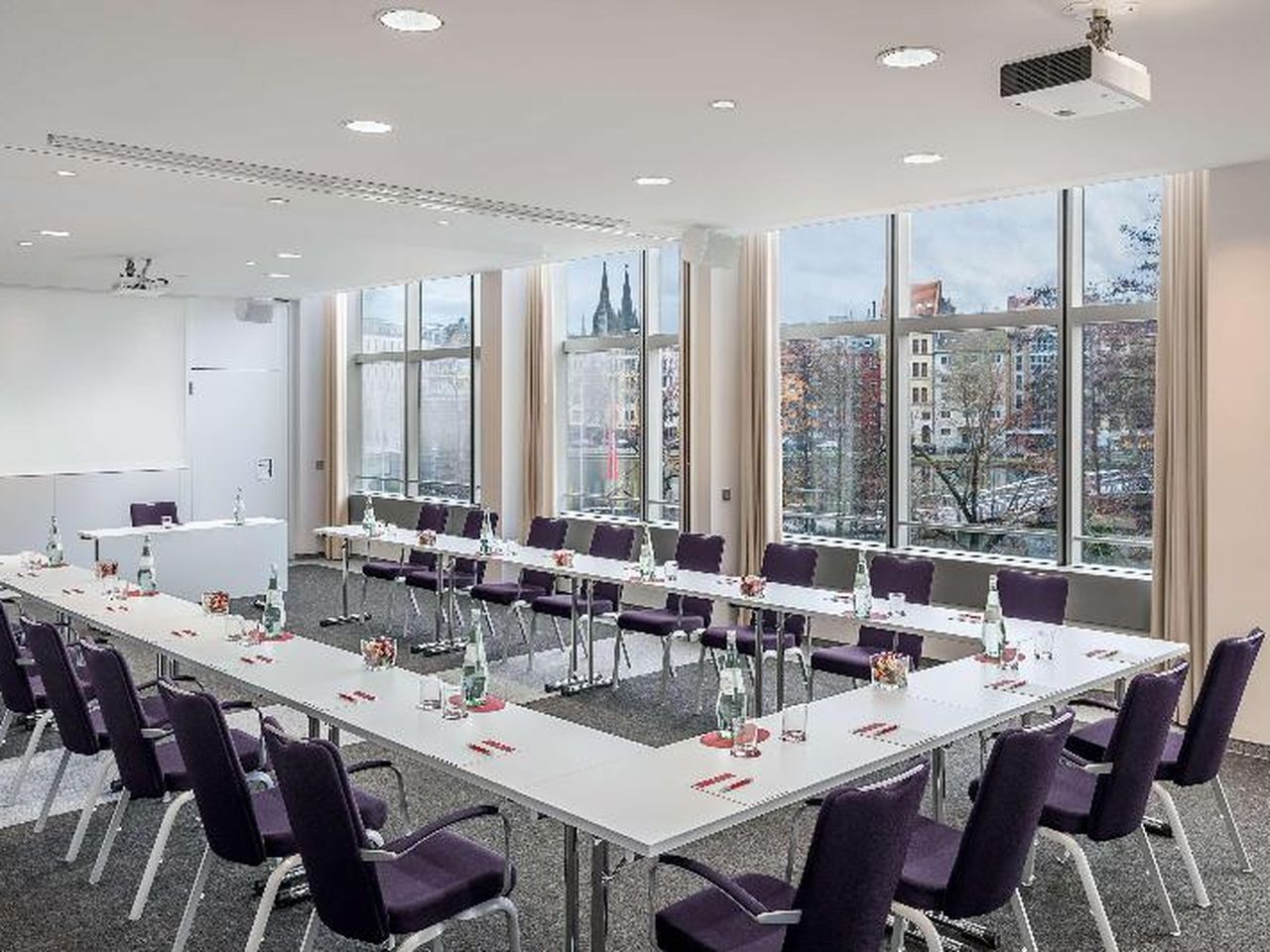 4 Tage im NH Collection Köln Mediapark mit Frühstück