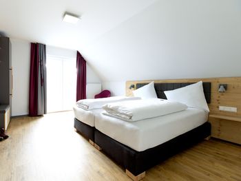 Bild 10 von 17