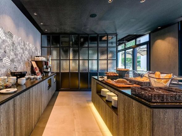 Essen und Trinken ibis Styles Friedrichshafen