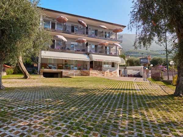 Kurz mal 4 Tage Gardasee mit Frühstück und Seeblick in Brenzone, Venetien inkl. Frühstück