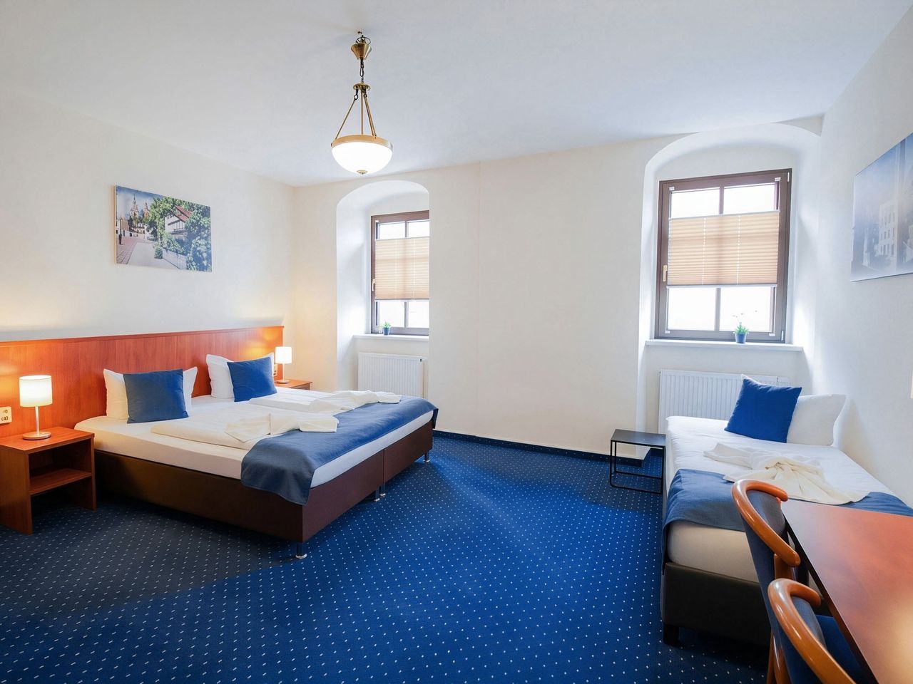 Dreibettzimmer im Nebengebäude