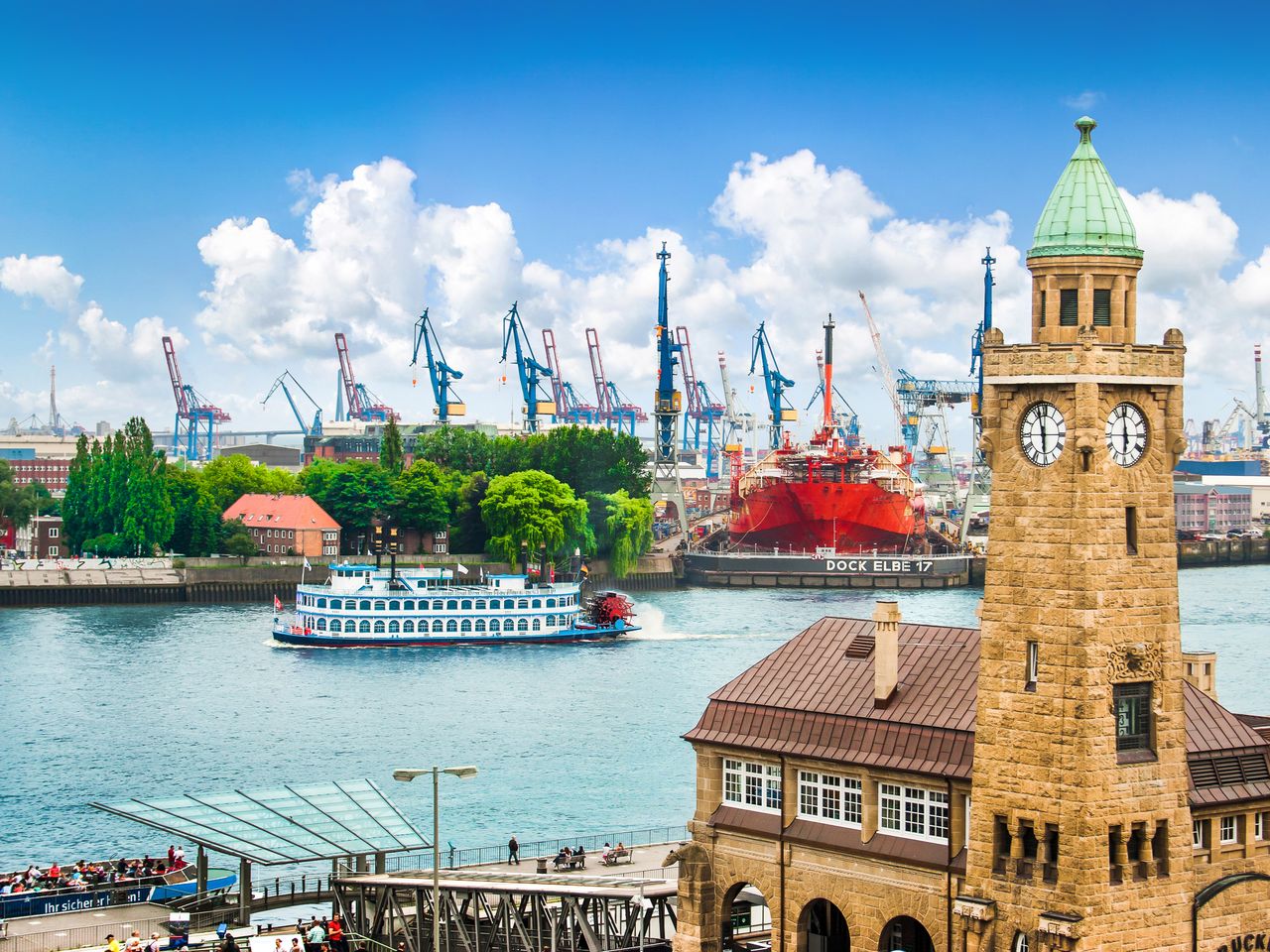 OBERAFFENGEIL! Ein Trip durch die 80er & 90er mit Hotel