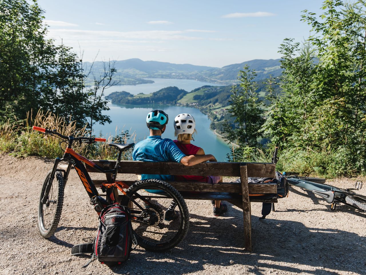 Berge und Seen mit dem E-Mountainbike erkunden mit HP