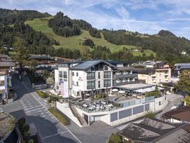 Urlaub an der Streif - 5 Tage im Aktivhotel Schweizerhof mit HP