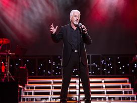 Stars in Concert - Berlins Kultshow mit Ticket und Hotel