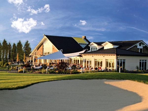 4 Tage - 3 Nächte Golf Days Unlimited Gut Heckenhof Hotel & Golfresort in Eitorf inkl. Halbpension