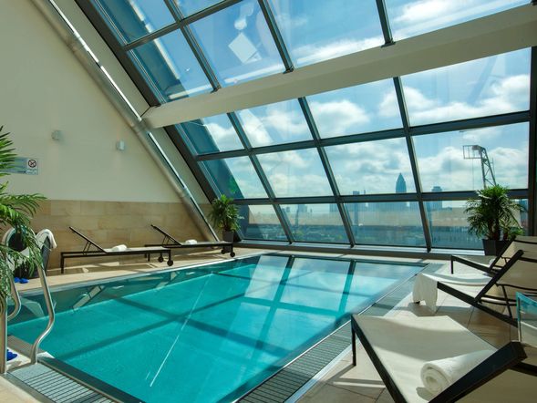 4 Tage im Radisson Blu Hotel, Frankfurt 