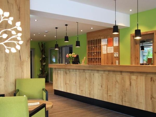 2 Tage Erholung im Vitalhotel Vier Jahreszeiten mit Frühstück in Bad Füssing, Bayern inkl. Frühstück