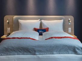 2 Tage mit Frühstück im Holiday Inn Express Wiesbaden