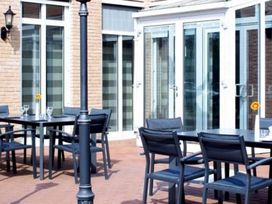 2 Tage Kurzurlaub mit Frühstück im Courtyard Schwerin