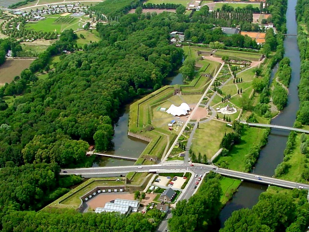 Familienauszeit im Brückenkopf-Park Jülich I 3 Nächte