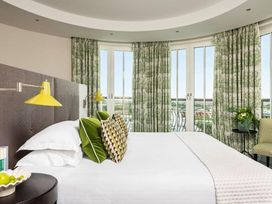 2 Tage Erholung und Luxus in der Landeshauptstadt