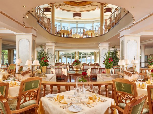 Grand Hotel
