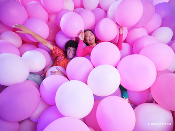 BUBBLE PLANET Berlin mit Tickets und Hotel