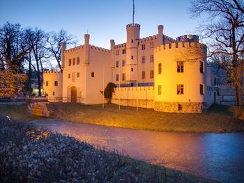 Fürstliche Kurztrip im Jagdschloss+Hot Stone Massage