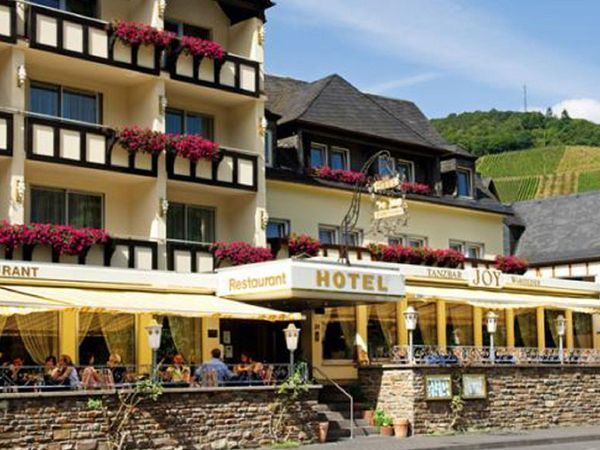 3 Tage FRÜHLINGSER­WACHEN AN DER MOSEL 