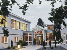 2 Tage Kurzurlaub mit Frühstück im Scotty + Emily Hotel Ulm, Sure Hotel Collection by BW