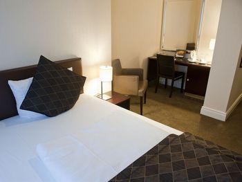 3 Tage im Leonardo Hotel Hamburg mit Frühstück