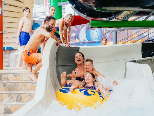 Wasserspaß für die ganze Familie! 4 Tage im Aquapalace Hotel Prague mit Frühstück