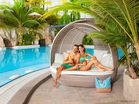 Erding Ahoi: 2 Tage die größte Therme der Welt pur!