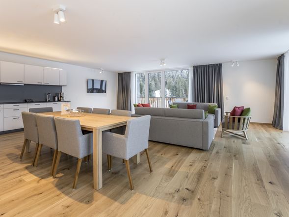 Executive 3-Schlafzimmer Apartment mit Balkon oder Terasse