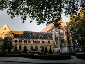 2 Tage im ehemaligen Kruisheren-Kloster übernachten