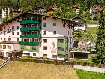 7 Tage im Hotel Kertess am Arlberg mit HP