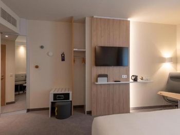 2 Tage mit Frühstück im Holiday Inn Express Munich