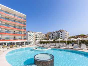 4 Tage Entspannung an Strand & Pool mit Frühstück