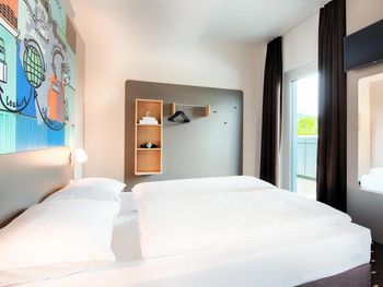 2 Tage im B&B Stuttgart-Neckarhafen mit Frühstück