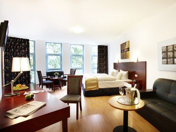 2 Tage im Hotel Kiel by Golden Tulip mit Frühstück