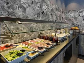 2 Tage Kurzurlaub mit Frühstück im ibis Styles Friedrichshafen