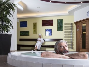 Schnupperwoche 6 x Therme plus 3 x Massage