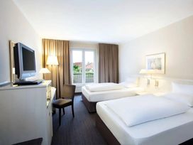 2 Tage Kurzurlaub mit Frühstück im Courtyard Schwerin