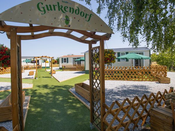 3 Tage Familienkurztrip inkl. Schwimmen mit Pinguinen in Kolkwitz, Brandenburg Halbpension Plus