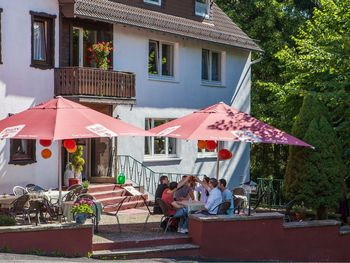 Skitage in der verschneiten Rhön genießen