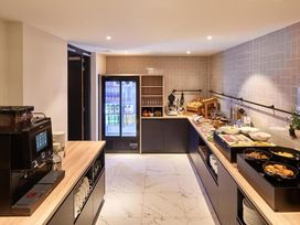 2 Tage Kurzurlaub mit Frühstück im Staybridge Suites the Hague - Parliament