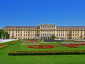 Schloss Schönbrunn Konzert + Schlossbesichtigung in Wien