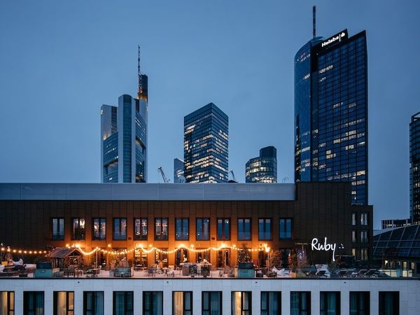 Urlaub zwischen Wolkenkratzern – 2 Tage in Frankfurt in Frankfurt am Main Nur Übernachtung