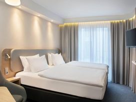 3 Tage mit Frühstück im Holiday Inn Express Göttingen