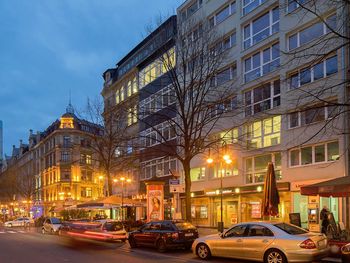 Freundinnen Shopping-Wochenende in Frankfurt